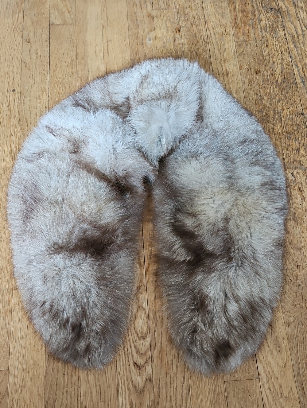 Fox fur collar